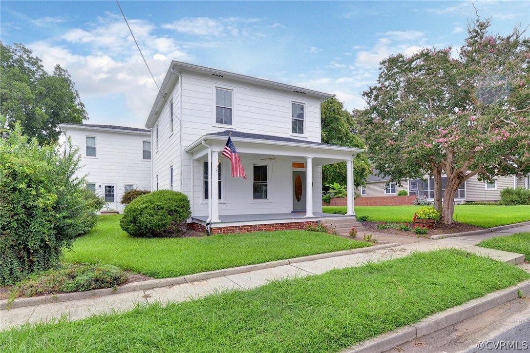 Primary Photo - 419 1st St