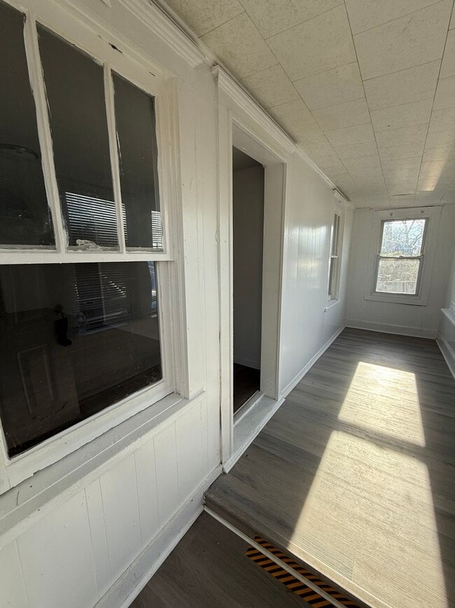 Building Photo - 15 Deming Ave