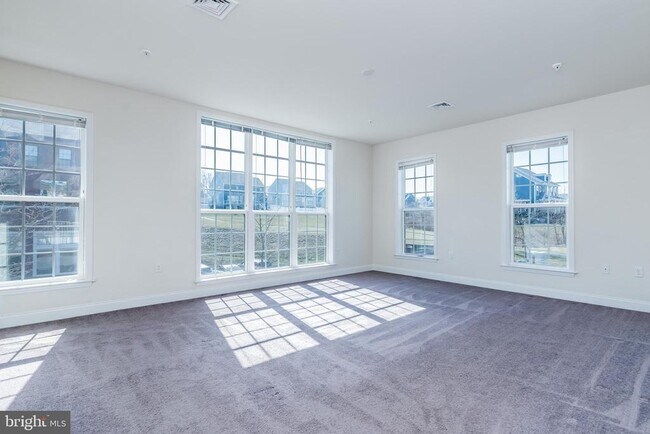 Foto del edificio - 1338 Saxton Wy