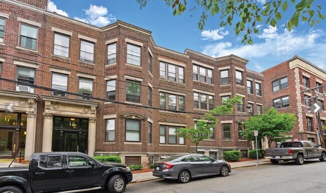 Foto del edificio - 17 Stearns Rd