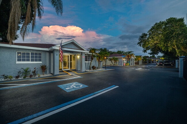 Building Photo - Villas of Legends Field South