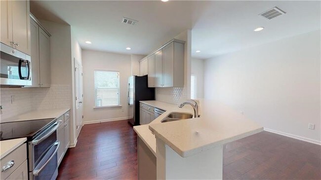 Building Photo - 4968 Longview Walk