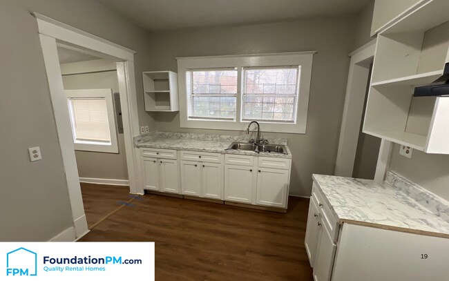 Building Photo - 699 Chelsea Ave