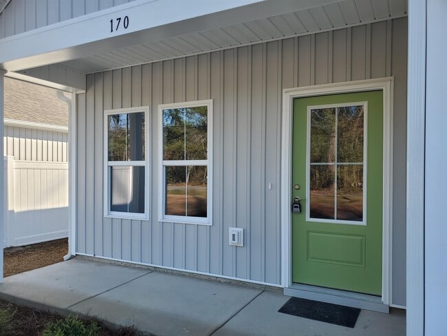 Building Photo - 170 Norris Rd