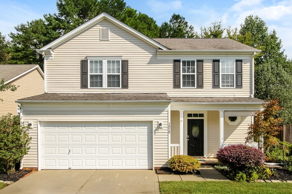 Primary Photo - 1525 Bucklebury Ct