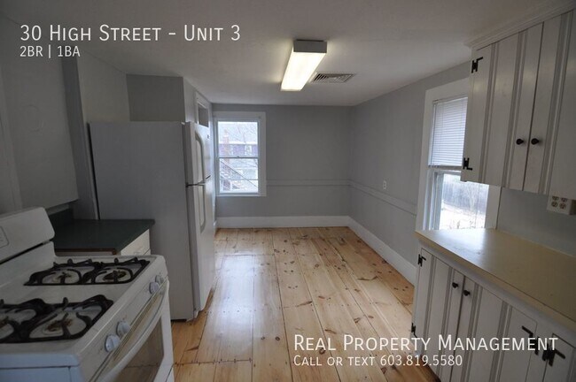Building Photo - Attractive 2 Bedroom in Exeter Historic Di...