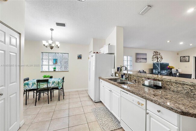 Foto del edificio - 11851 SW 7th St