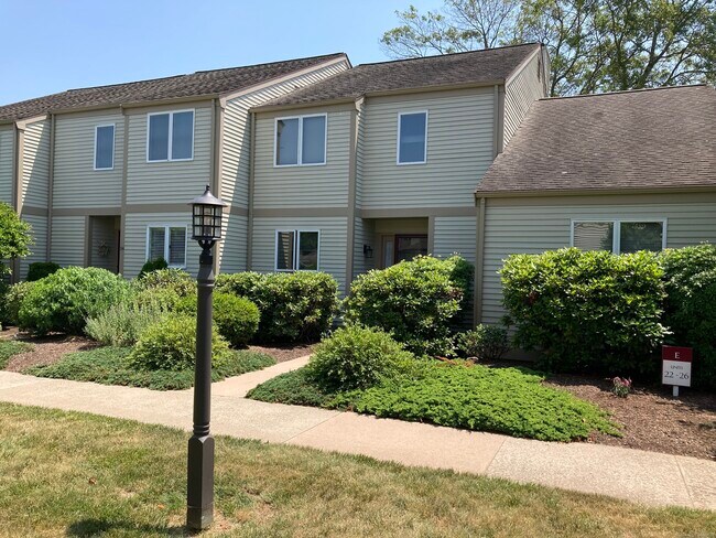 Foto del edificio - 100 Dudley Ave