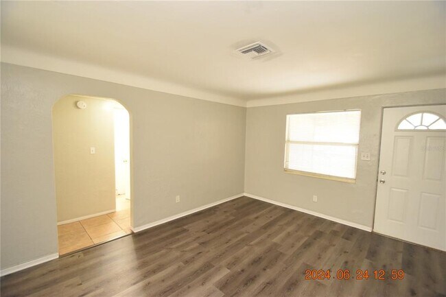Building Photo - 3308 19th Ave S