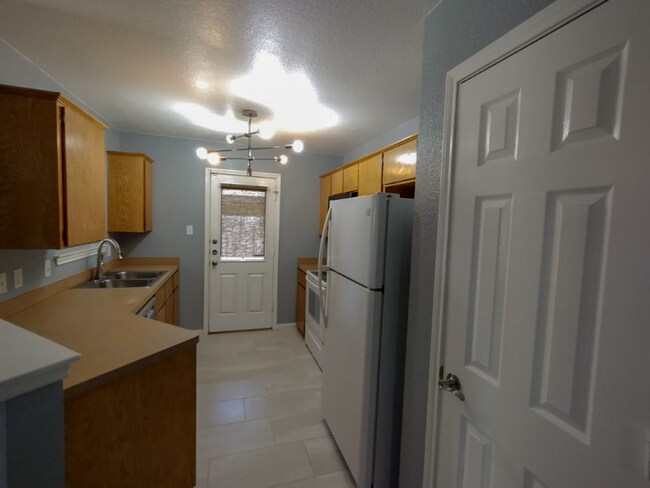 Foto del edificio - 2710 Seabiscuit Dr