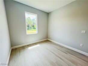 Building Photo - 2718 Helen Pl