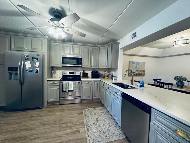 Foto del edificio - 12260 Sag Harbor Ct