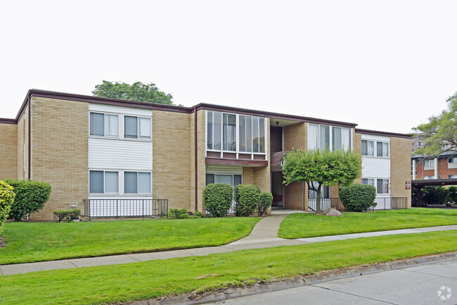 Building Photo - Lincoln Woods