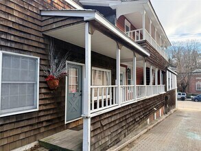 Building Photo - 247 Main St