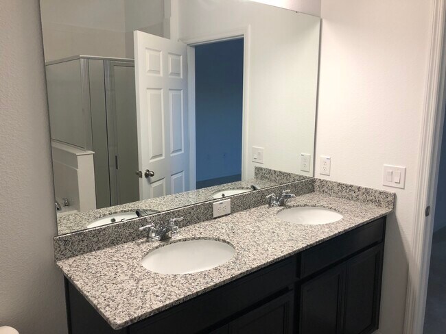 Foto del edificio - 3433 Middlebrook Pl