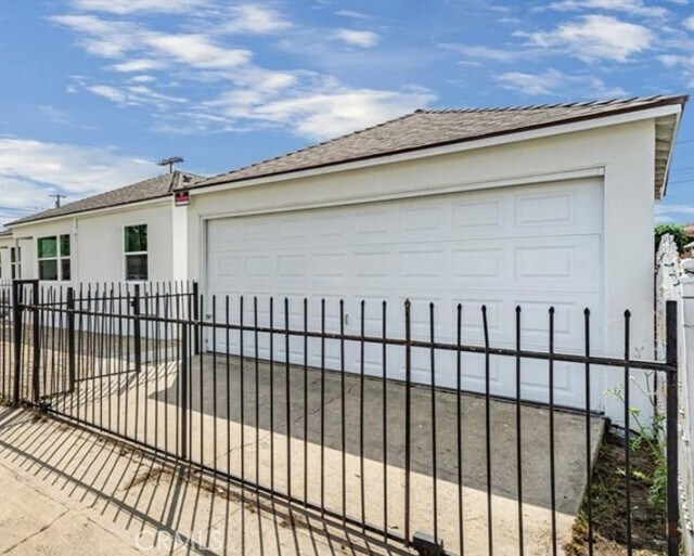 Building Photo - 1103 S Acacia Ave