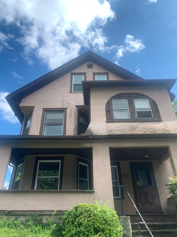 Primary Photo - 35 Leete St