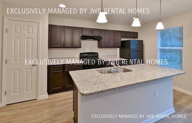 Foto del edificio - 8127 Buttercup St