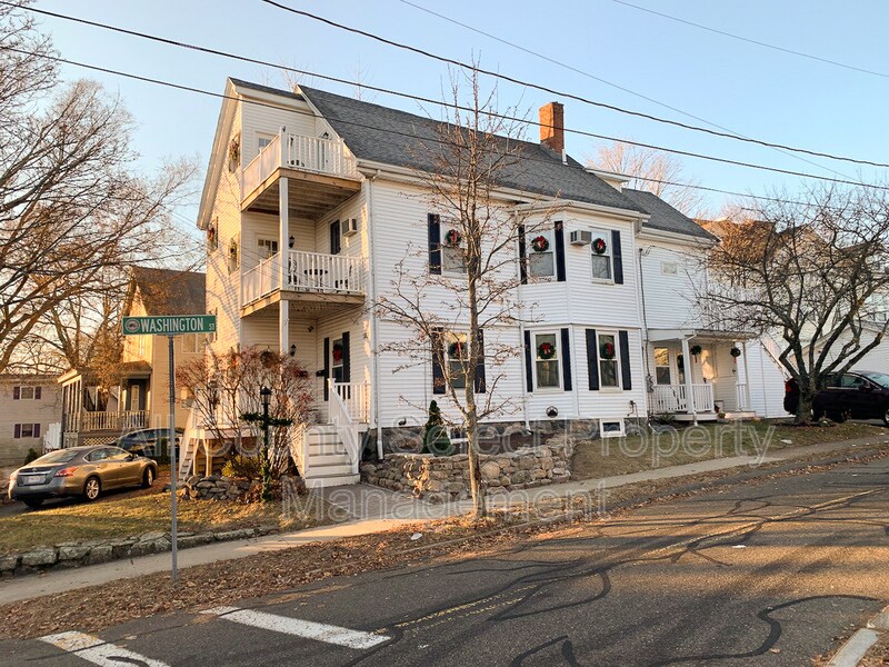Primary Photo - 123 Pine St