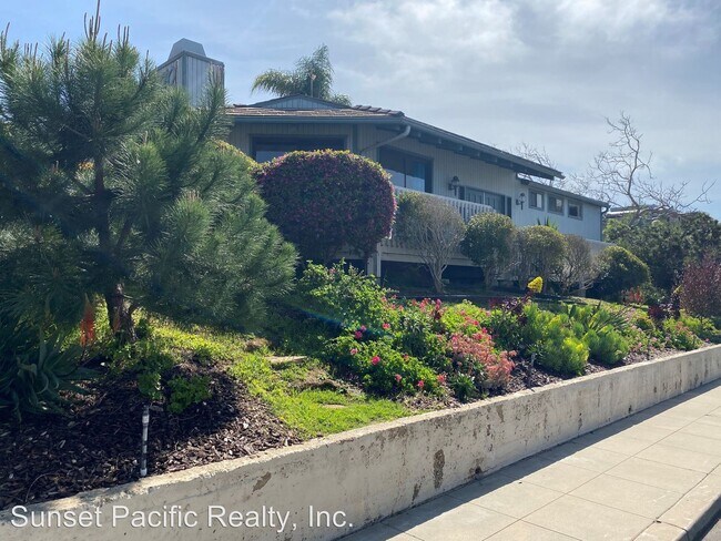 Foto del edificio - 3 br, 2 bath House - 4492 GRANGER STREET