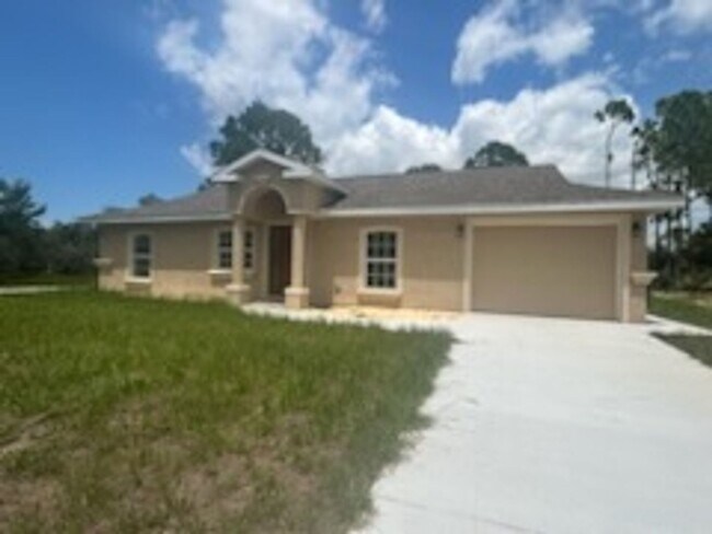 Foto del edificio - 3/2/1 Single Family Home Available-Cozy Pe...