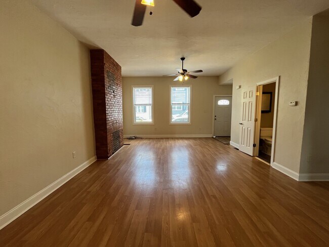 Foto del edificio - 5205 Carnegie St