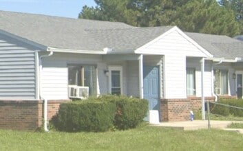 Building Photo - 307 Oxford Dr