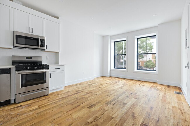Foto del edificio - 480 Chauncey St