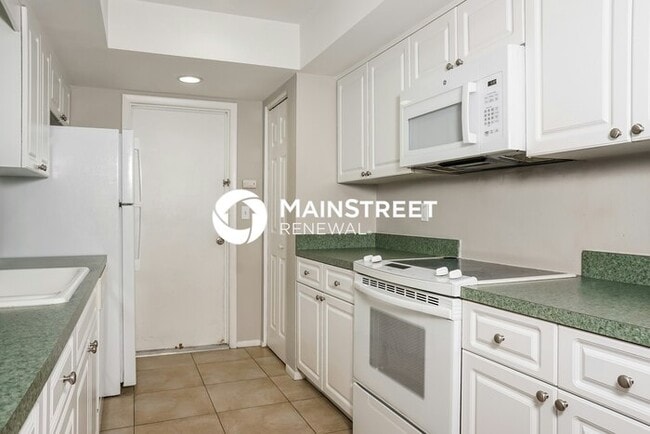 Building Photo - 3 Bedroom Pet-Friendly Home in Sarasota, F...