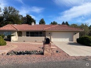 Building Photo - 150 Quartz Dr