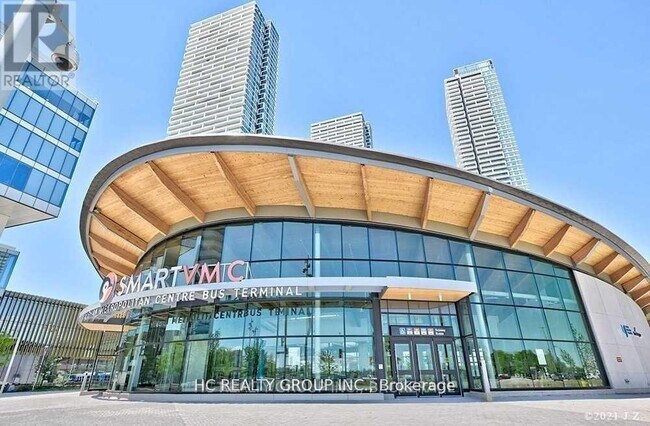 Photo du bâtiment - 950 Portage Pkwy