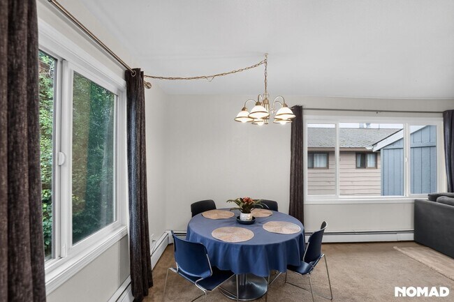 Foto del edificio - 8317 Jewel Lake Rd