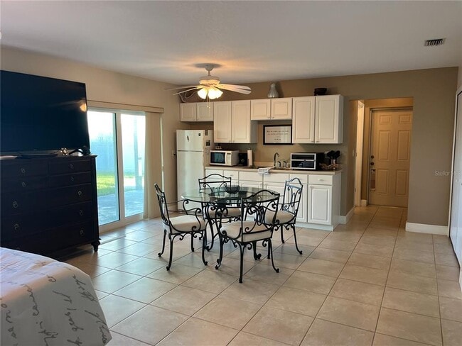 Building Photo - 712 N Central Ave