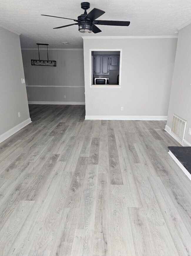 sala de estar - 1605 Vicksburg Pl