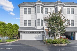 Building Photo - 303 NJ-35