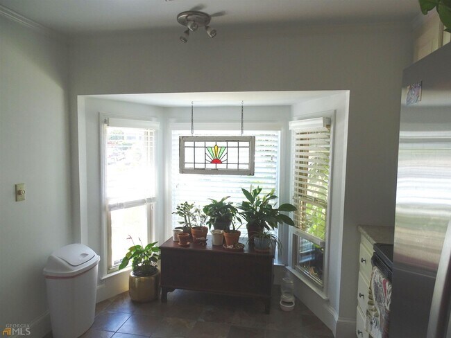 Foto del edificio - 410 Forestgate Ct