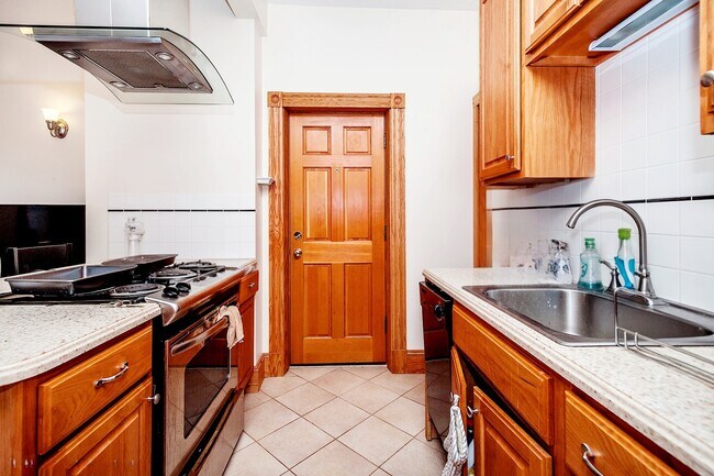 Foto del edificio - 102 Myrtle St