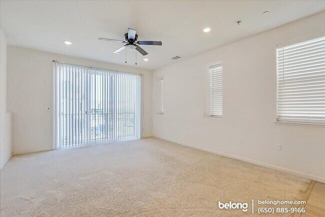 Building Photo - 106 Agustin Narvaez St