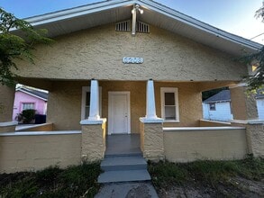 Building Photo - 3208 E Osborne Ave