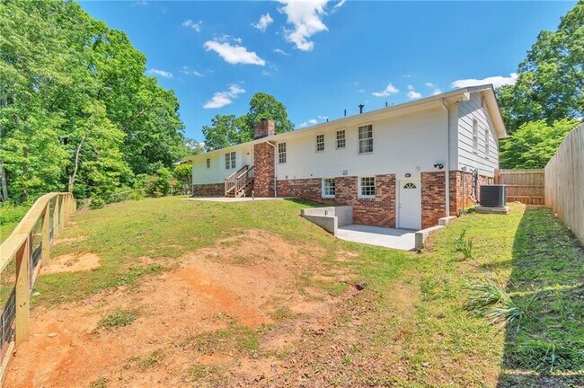 Building Photo - 4325 Keenan Ct NE