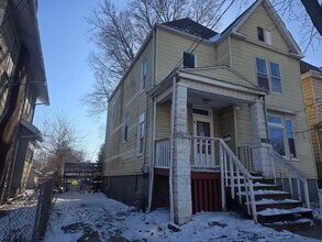 Building Photo - 1806 N Peoria Ave