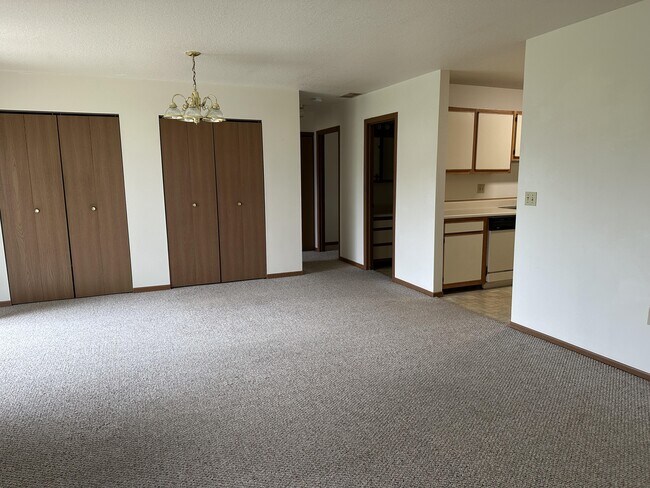 Building Photo - 953 Morey Dr