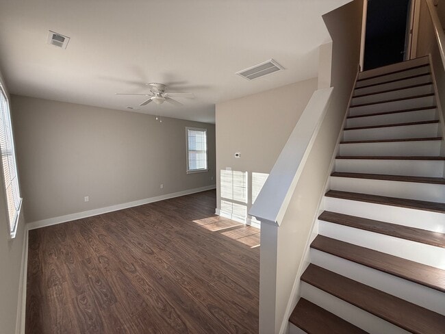 Photo - 137 Diver Dr Townhome