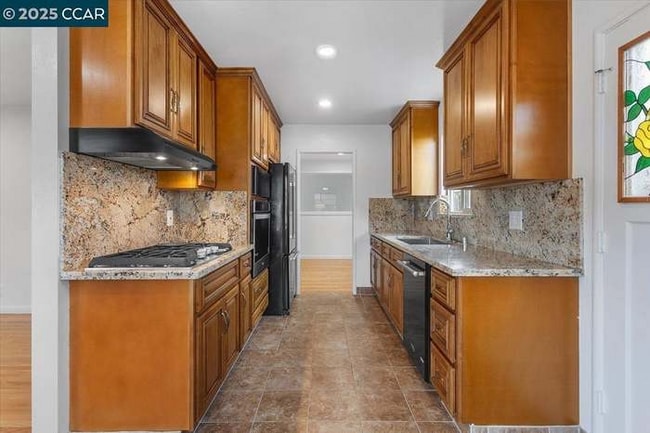 Foto del edificio - 987 Vía Bregani