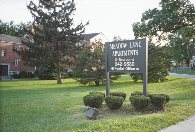 Building Photo - Meadow Lane