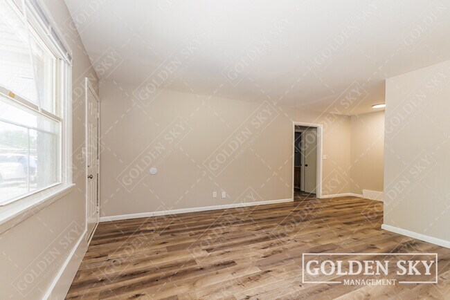 Foto del edificio - 4611 S Madison St