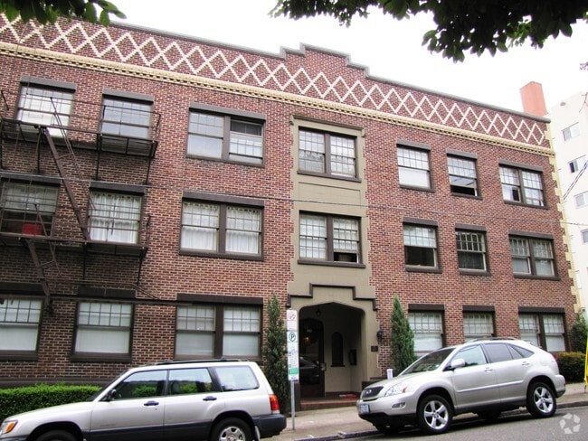 Building Photo - ELIZABETH APARTMENTS (ELIZ01)