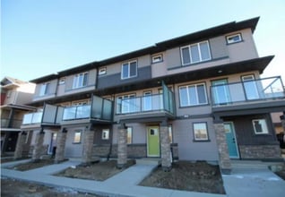 Building Photo - 1530 Tamarack Blvd NW