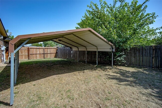 Building Photo - 1200 SW 99th St