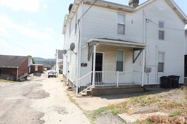 Building Photo - 426 Broad Ave